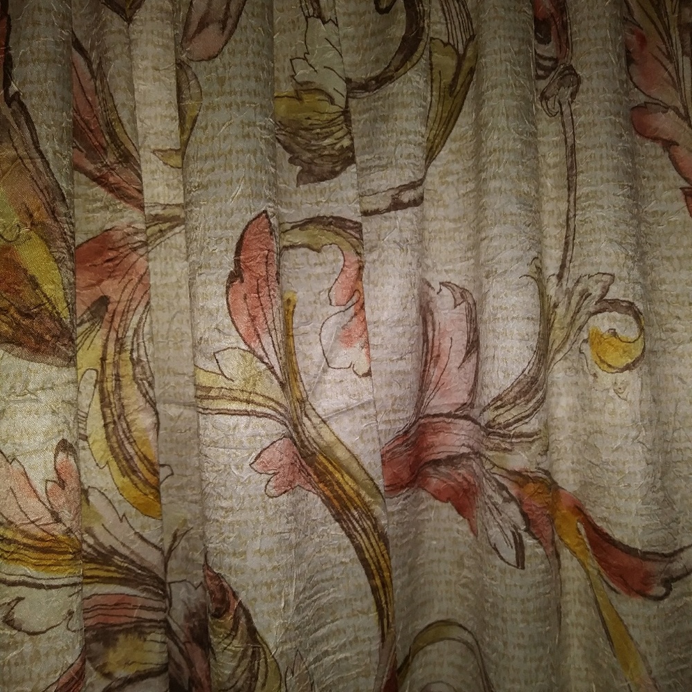 Luxurious Pair of Curtians